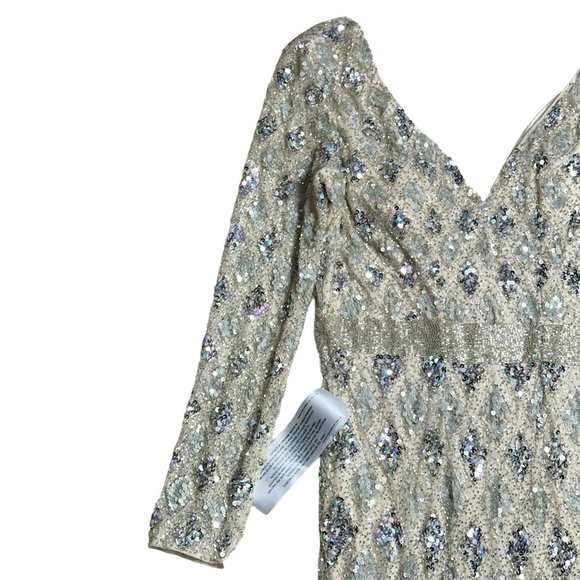 Mac Duggal Nude Lattice Sequin Long Sleeve Gown US 10 - Picture 3 of 12